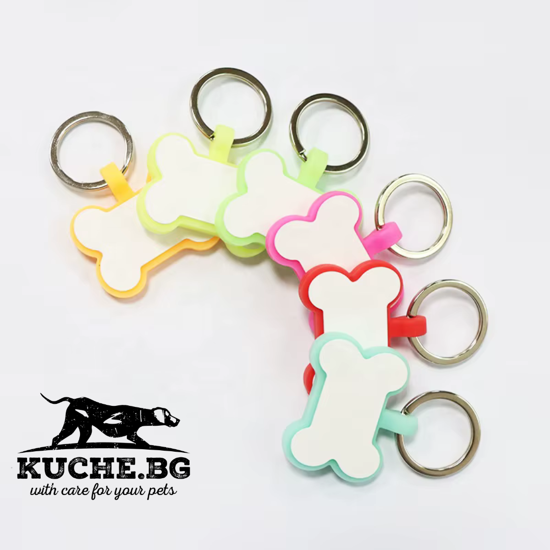 Фосфоресциращи медальони с форма на кокал за кучета в различни цветове от kuche.bg.